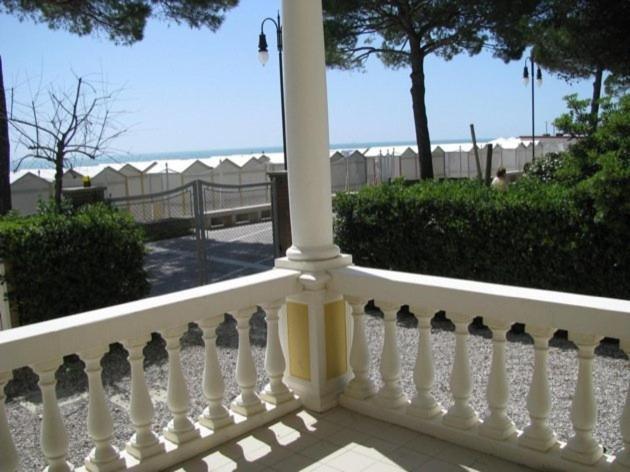 Residence Villa Marina Градо Экстерьер фото