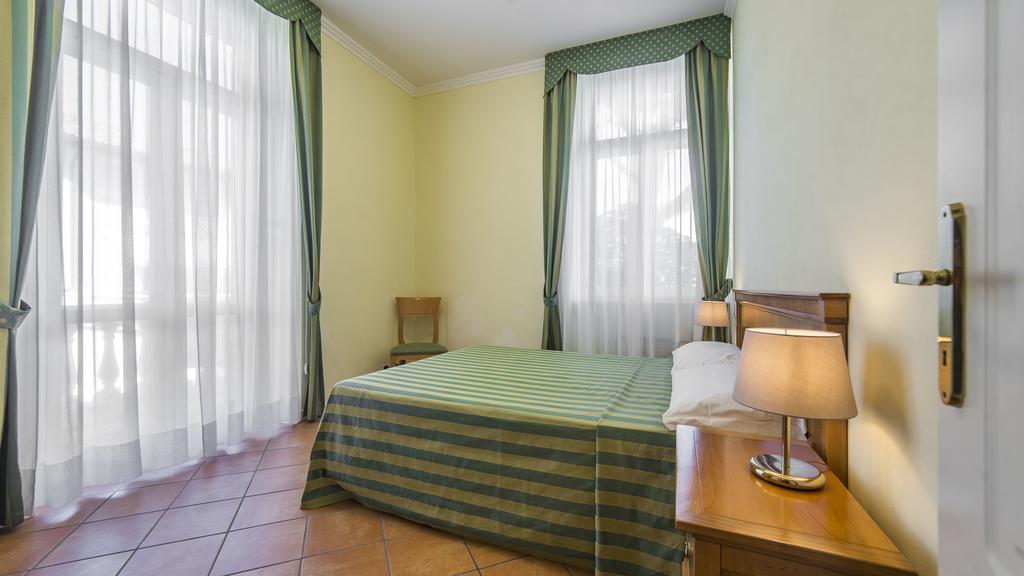 Residence Villa Marina Градо Экстерьер фото